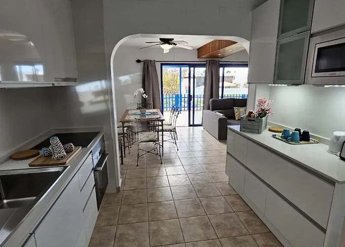 Daire Juma Holidays Puerto del Carmen (Lanzarote)